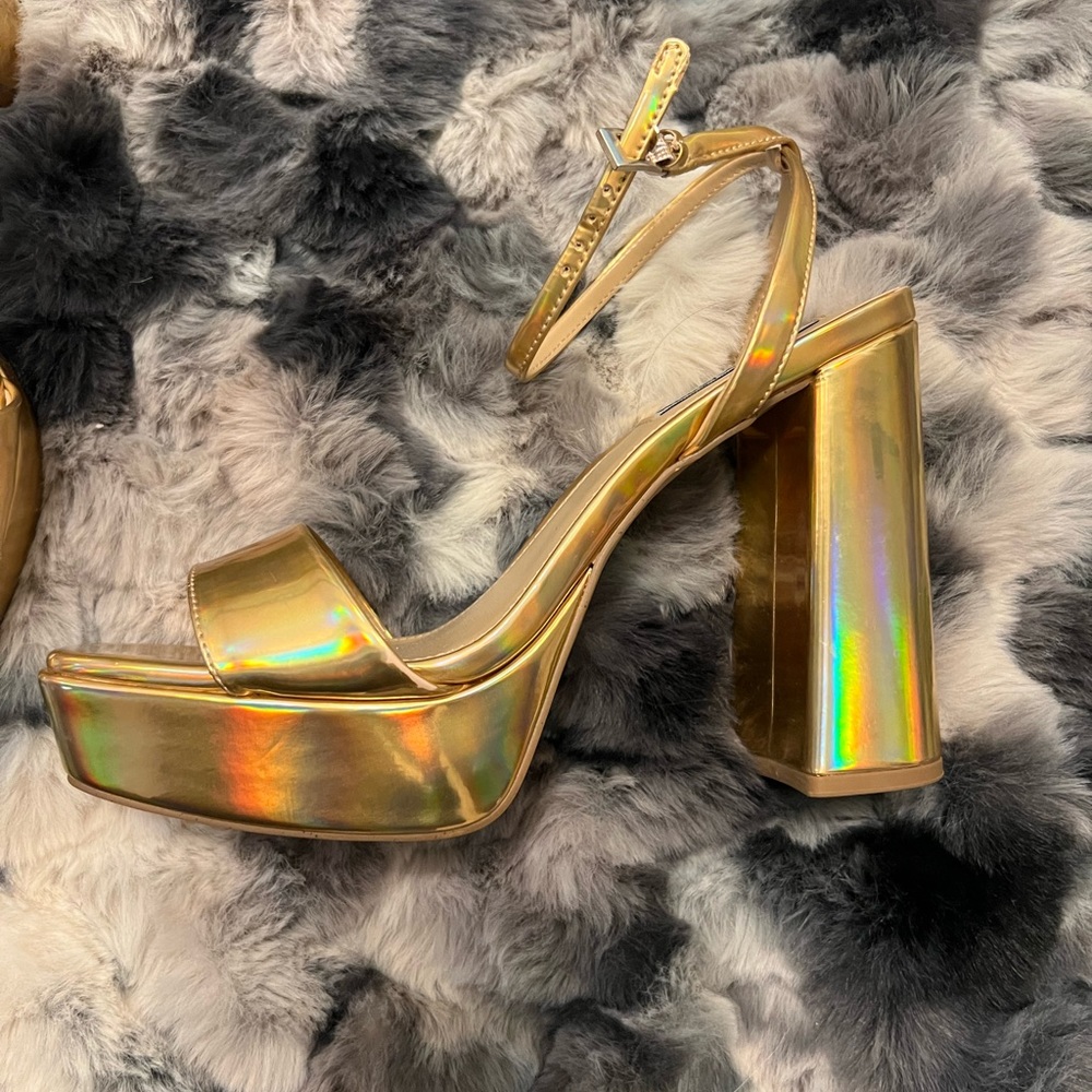 Size 8 Gold Steve Madden platform heels
